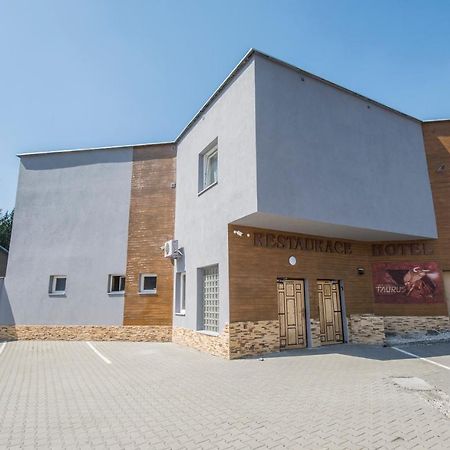 Hotel Taurus Ostrava Ngoại thất bức ảnh