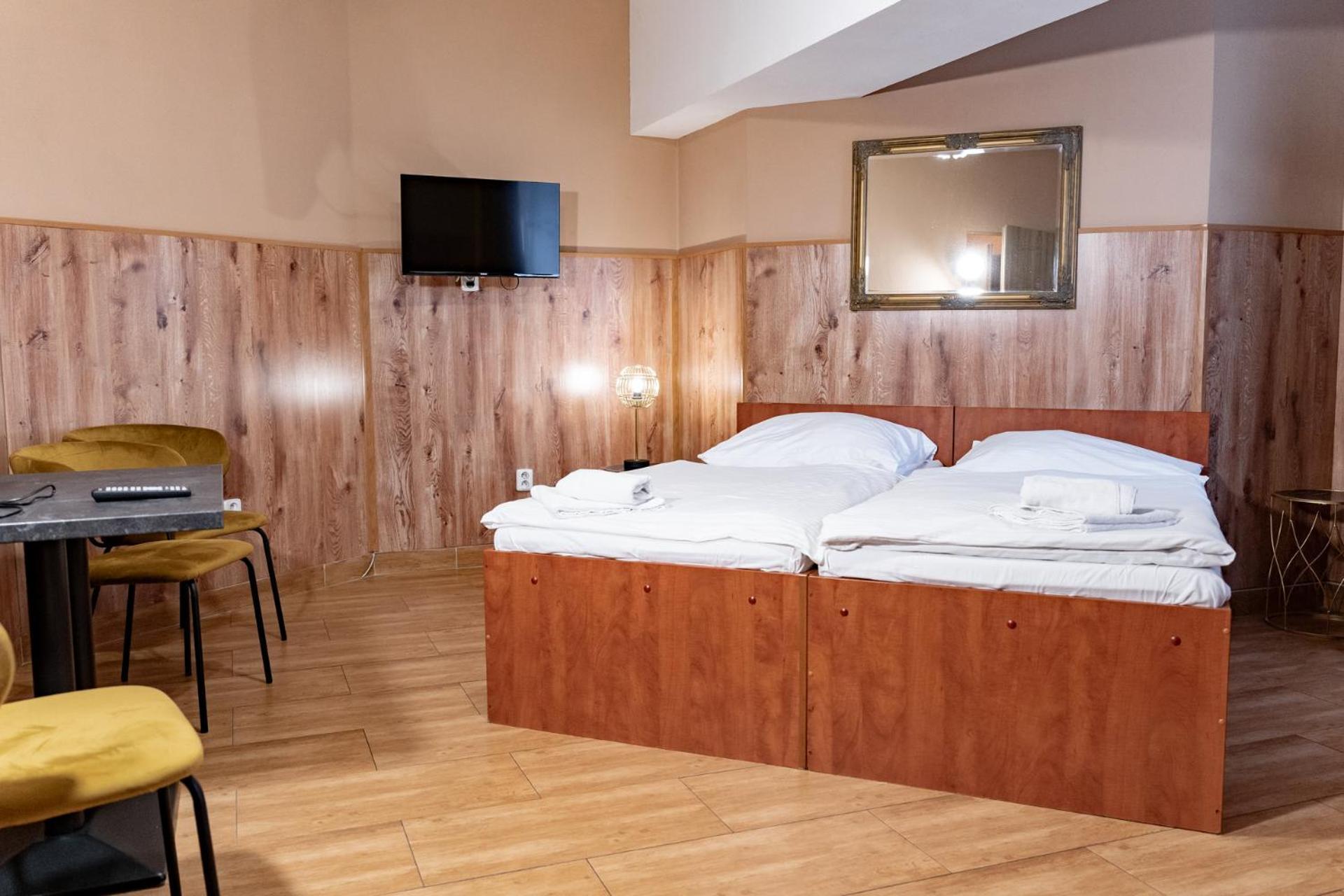Hotel Taurus Ostrava Ngoại thất bức ảnh