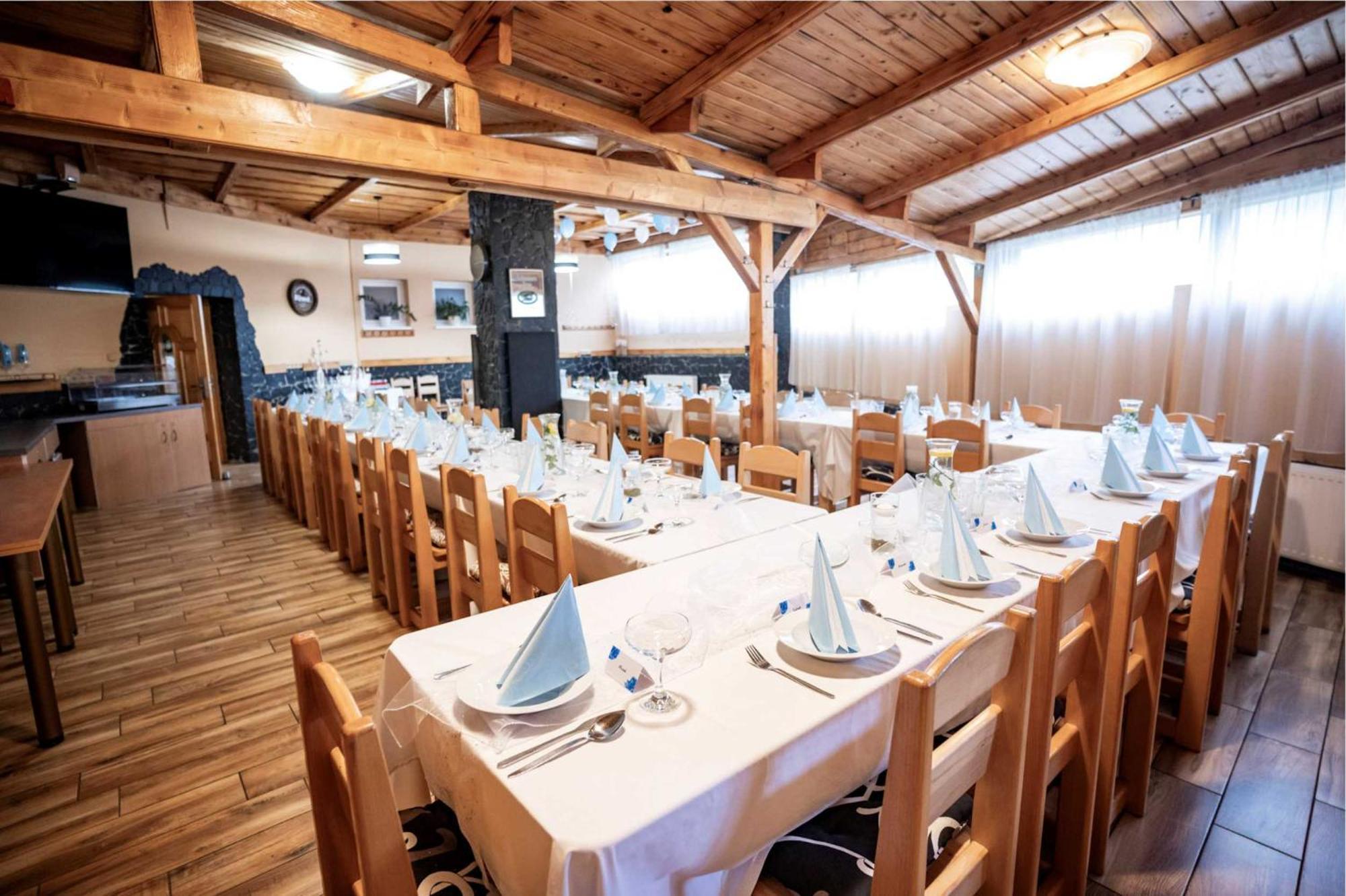Hotel Taurus Ostrava Ngoại thất bức ảnh