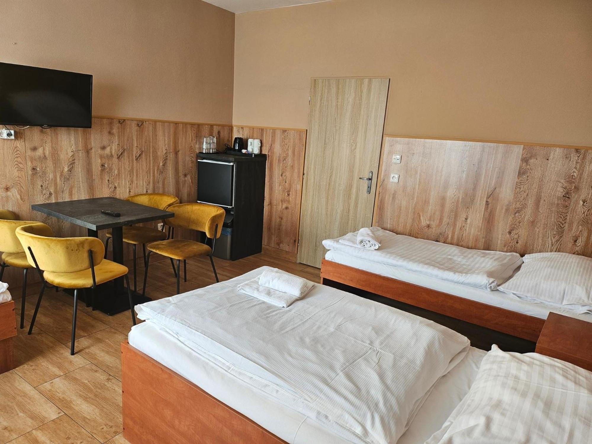 Hotel Taurus Ostrava Ngoại thất bức ảnh