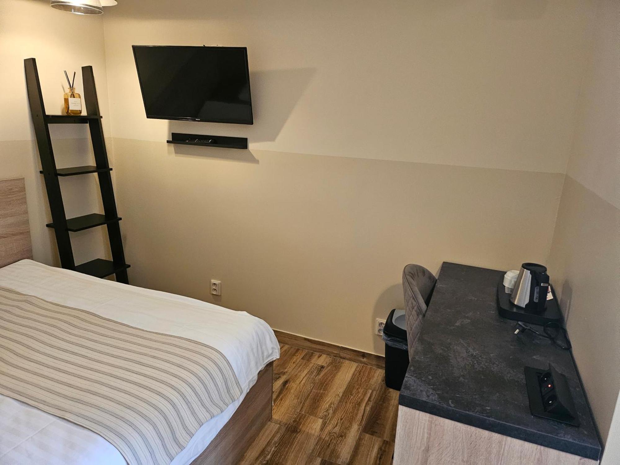 Hotel Taurus Ostrava Ngoại thất bức ảnh