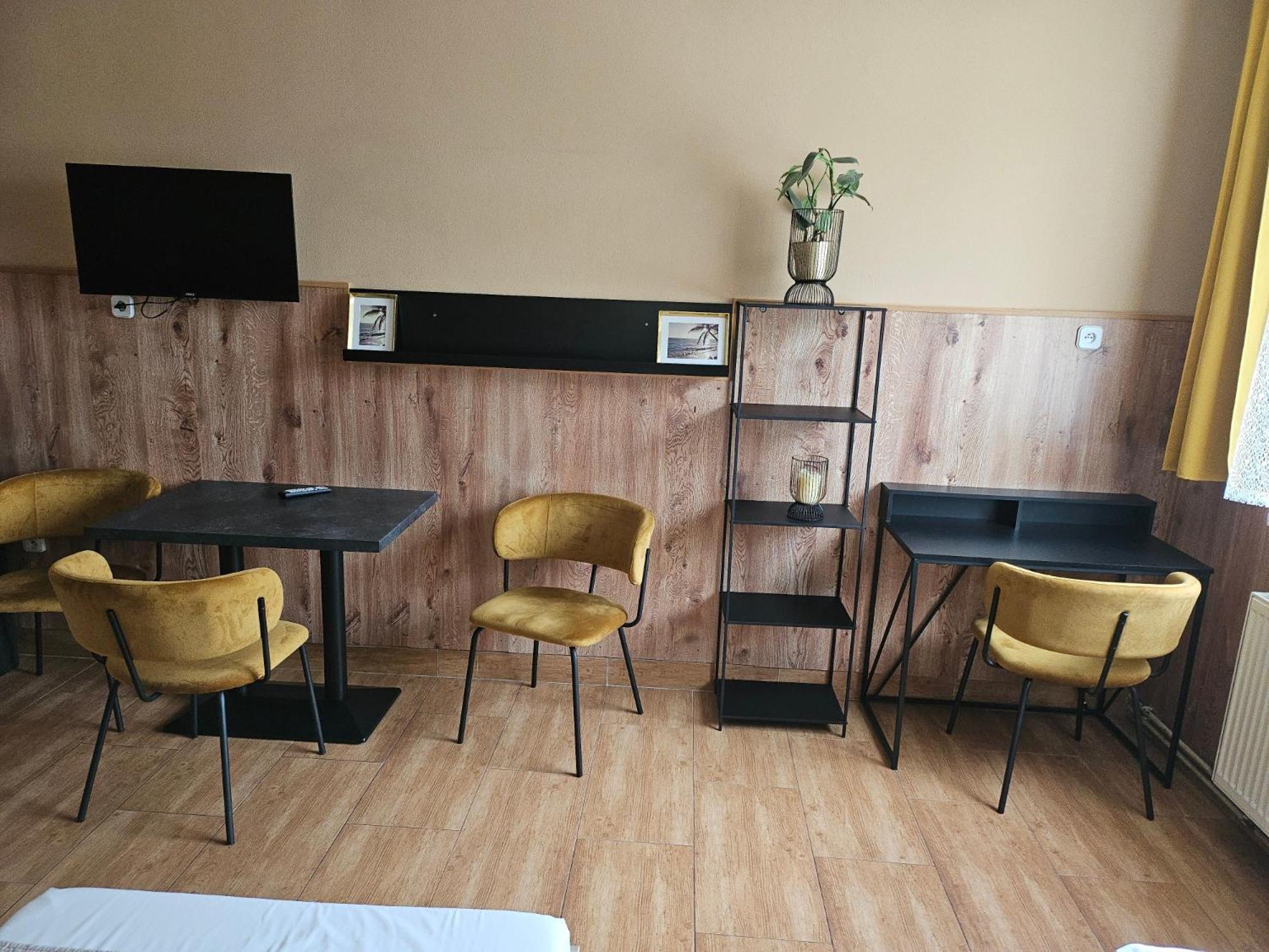 Hotel Taurus Ostrava Ngoại thất bức ảnh