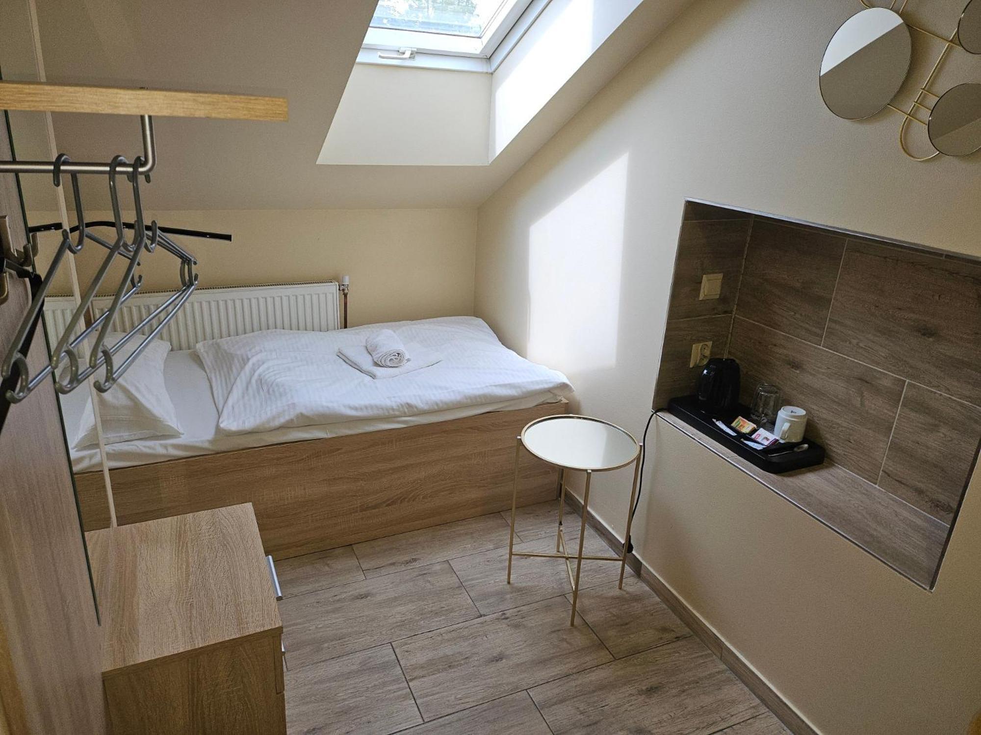Hotel Taurus Ostrava Ngoại thất bức ảnh