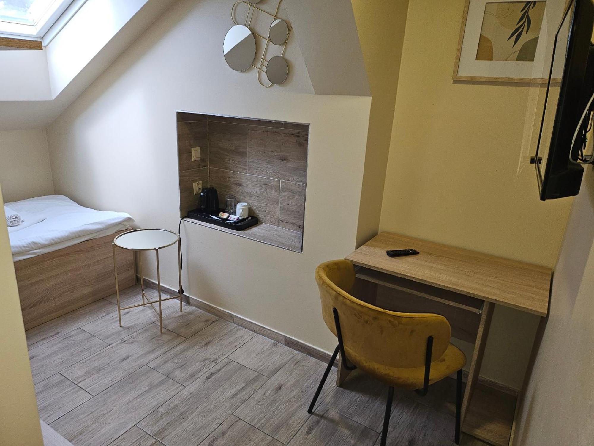 Hotel Taurus Ostrava Ngoại thất bức ảnh