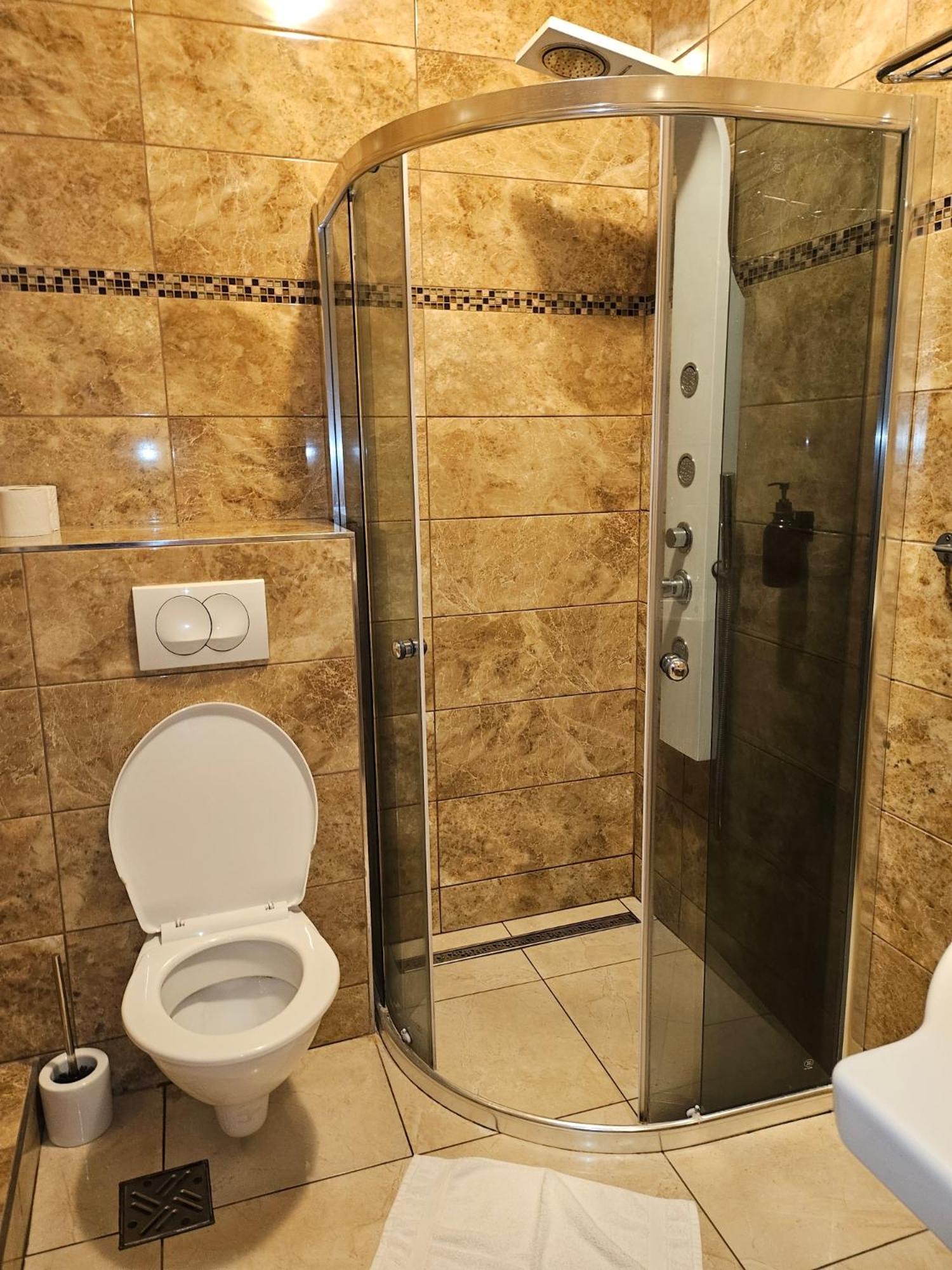 Hotel Taurus Ostrava Ngoại thất bức ảnh
