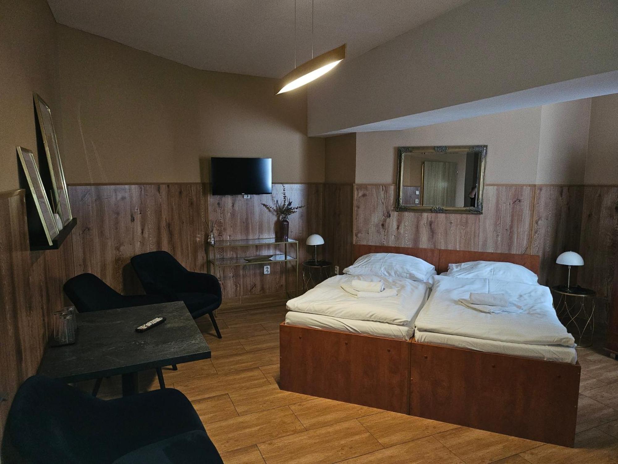 Hotel Taurus Ostrava Ngoại thất bức ảnh