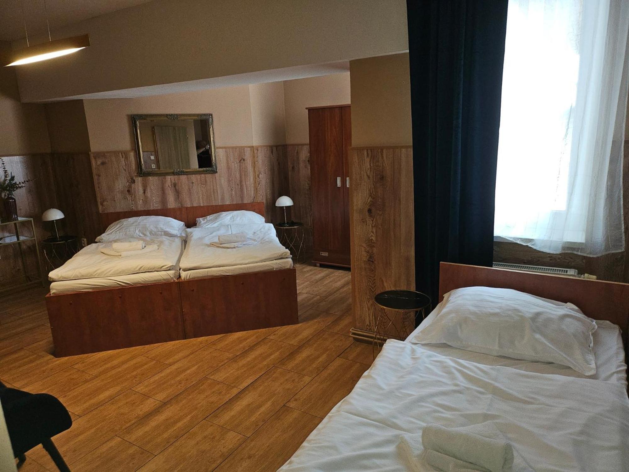 Hotel Taurus Ostrava Ngoại thất bức ảnh
