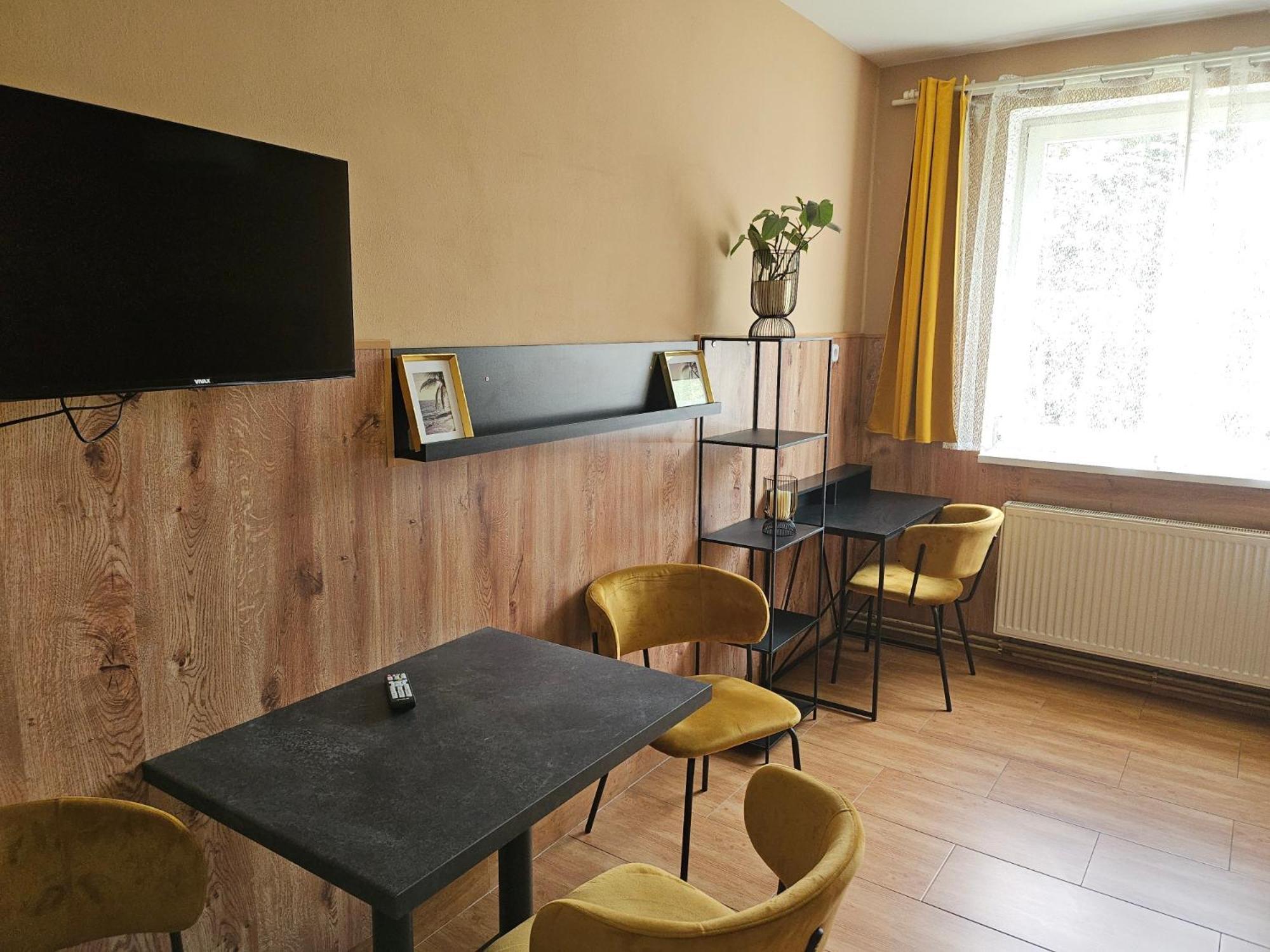 Hotel Taurus Ostrava Ngoại thất bức ảnh