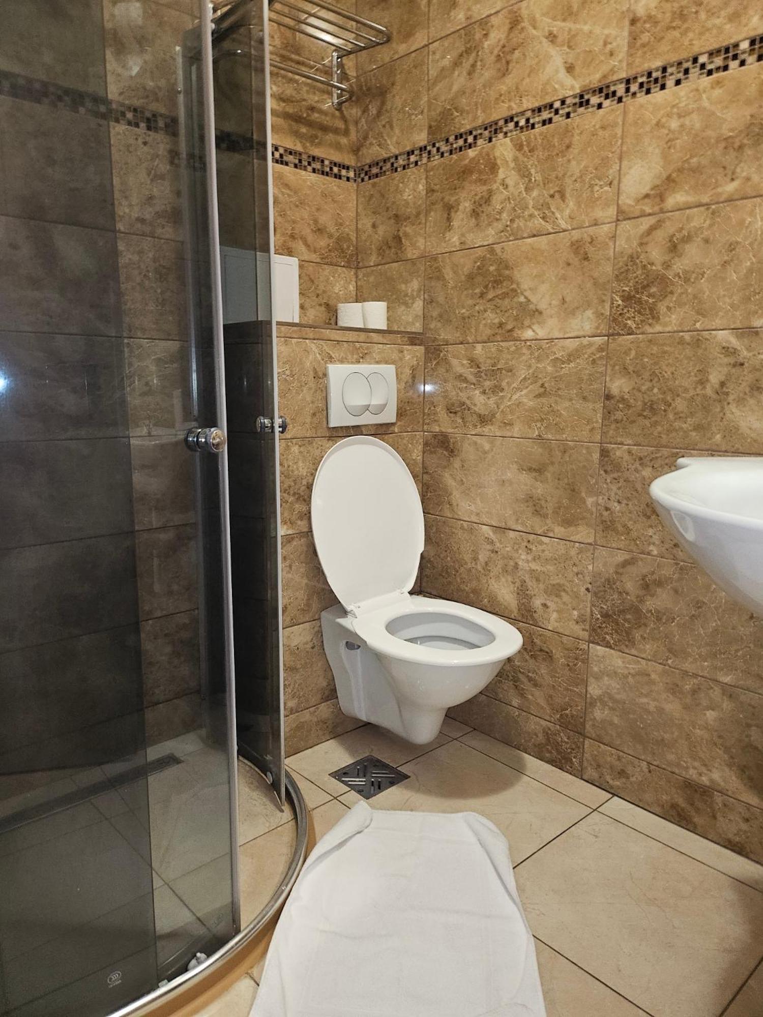 Hotel Taurus Ostrava Ngoại thất bức ảnh