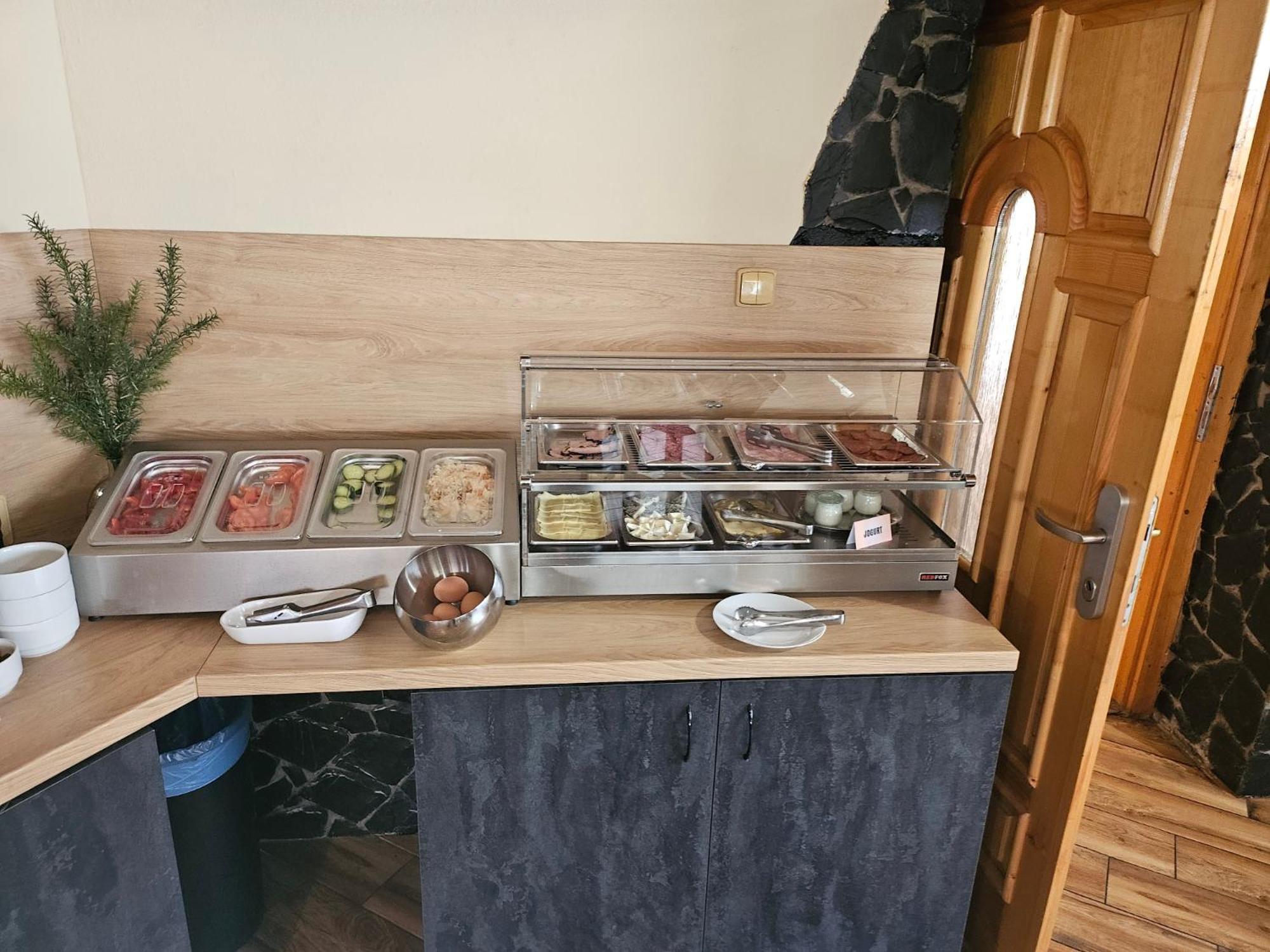 Hotel Taurus Ostrava Ngoại thất bức ảnh