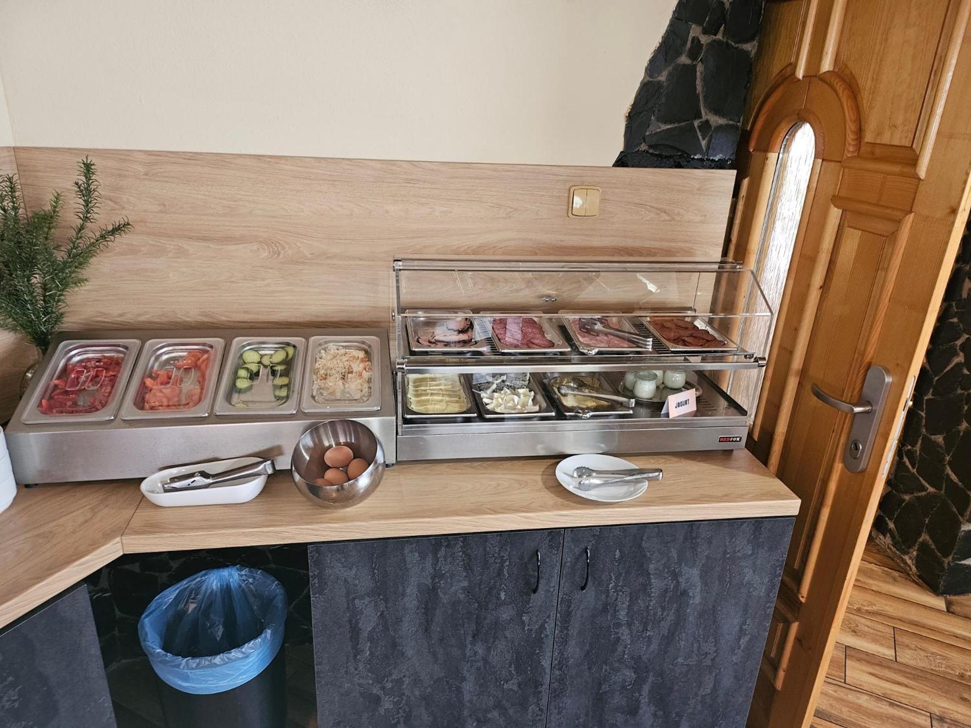 Hotel Taurus Ostrava Ngoại thất bức ảnh