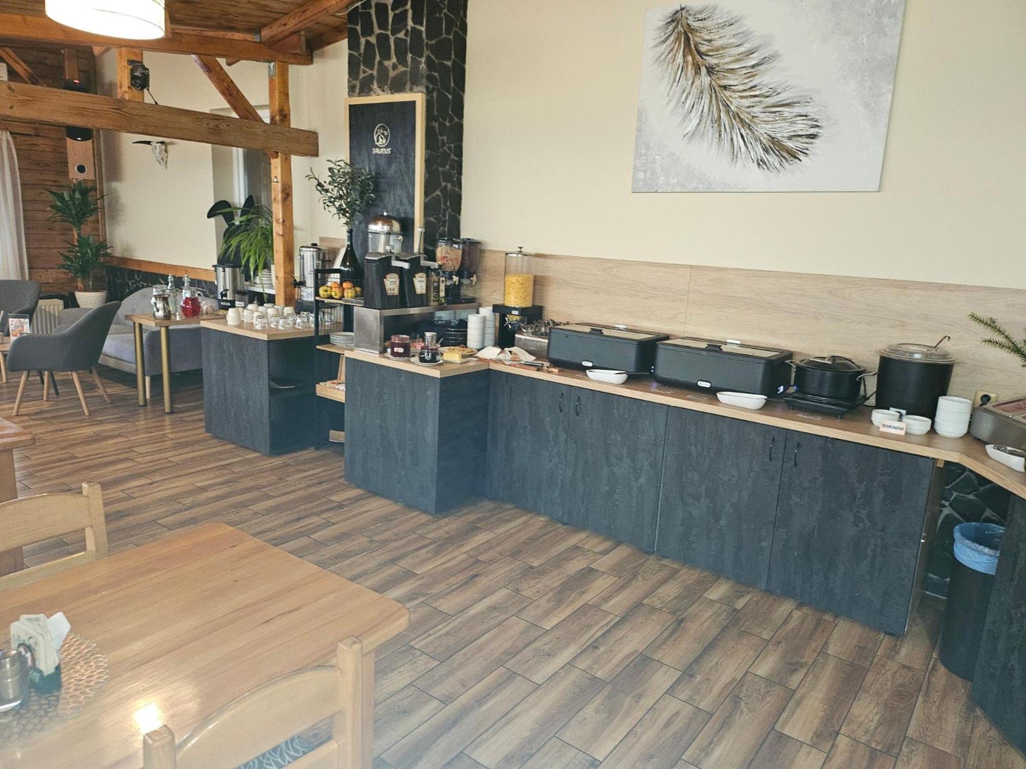 Hotel Taurus Ostrava Ngoại thất bức ảnh