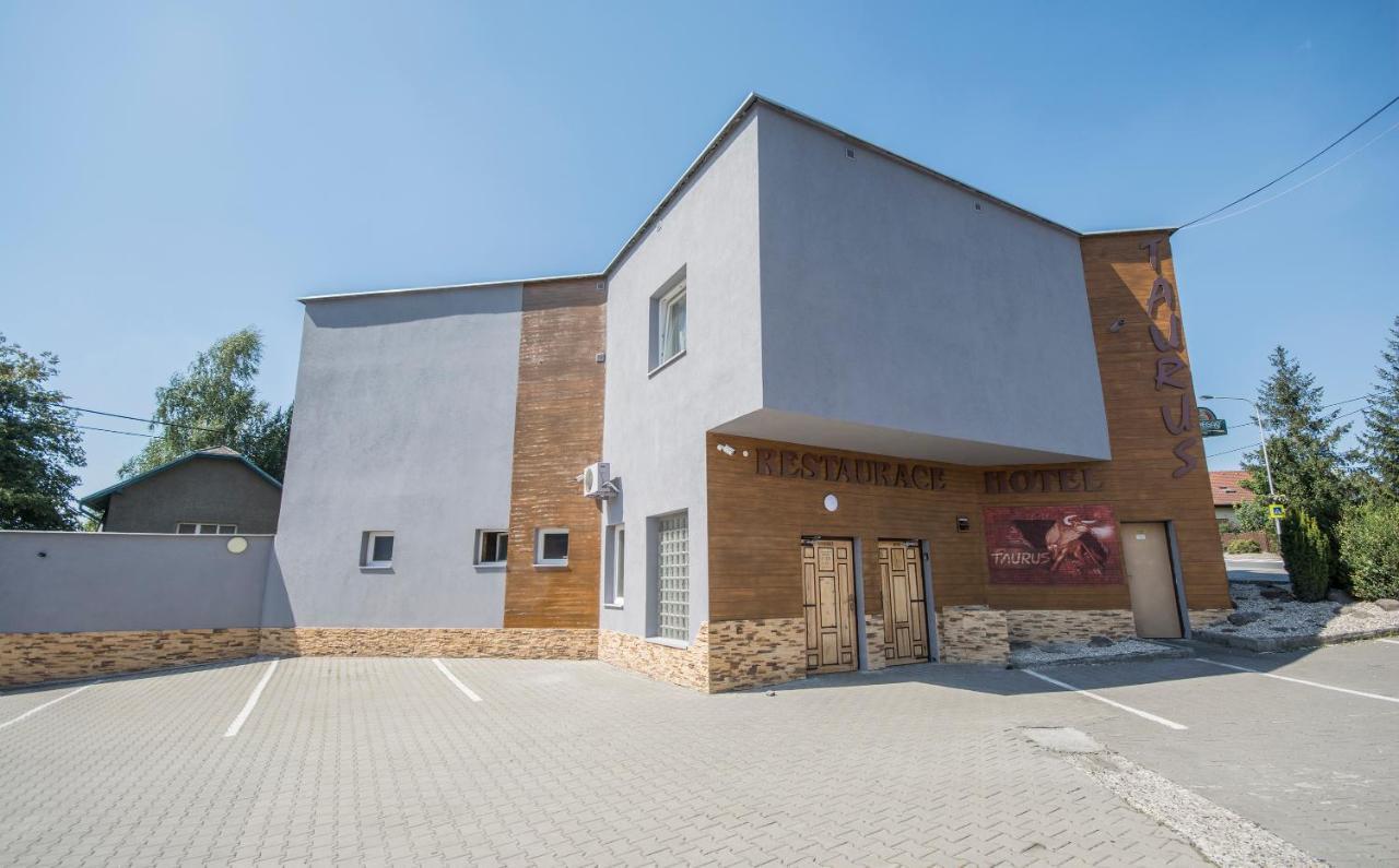 Hotel Taurus Ostrava Ngoại thất bức ảnh